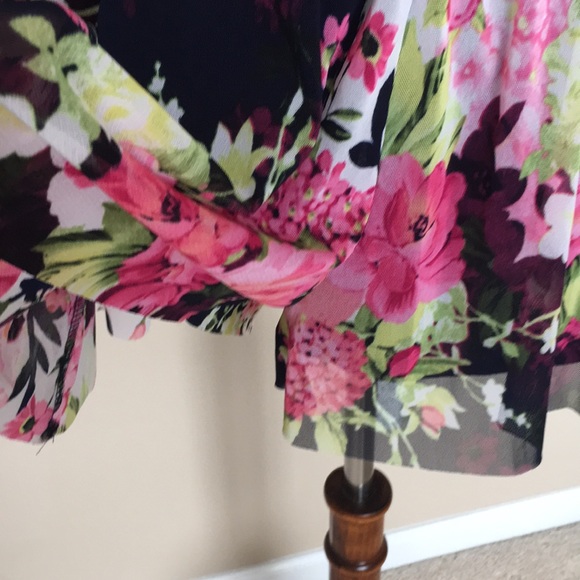 New Peach Love California Floral Romper Small - Picture 5 of 7